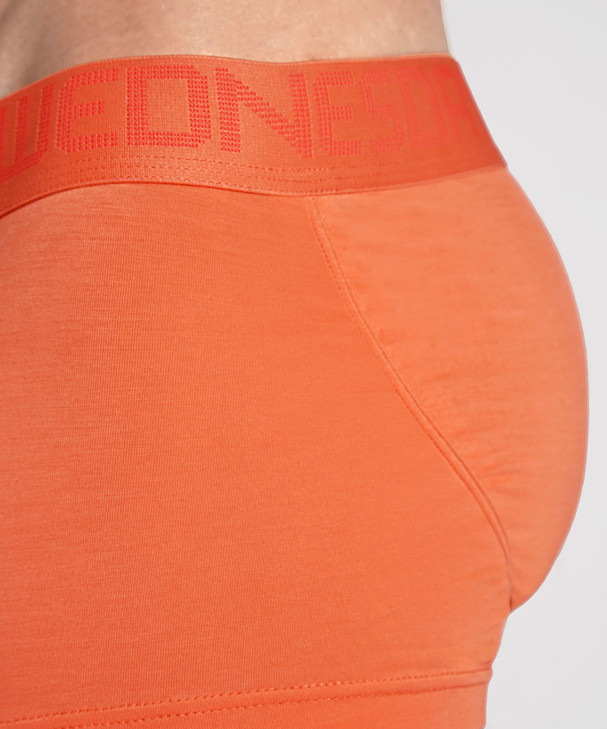 CYBER WEEKEND Lift Trunk